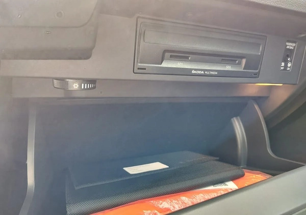 Skoda Superb cena 97899 przebieg: 121247, rok produkcji 2019 z Prudnik małe 562